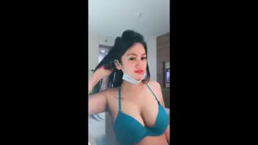 Cewek Toge Montok Live Pamer Full Body Rekor Lumer WOT HD