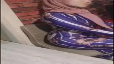 Ukhti Hijab Gamis Ungu Cantik Pasrah Servis